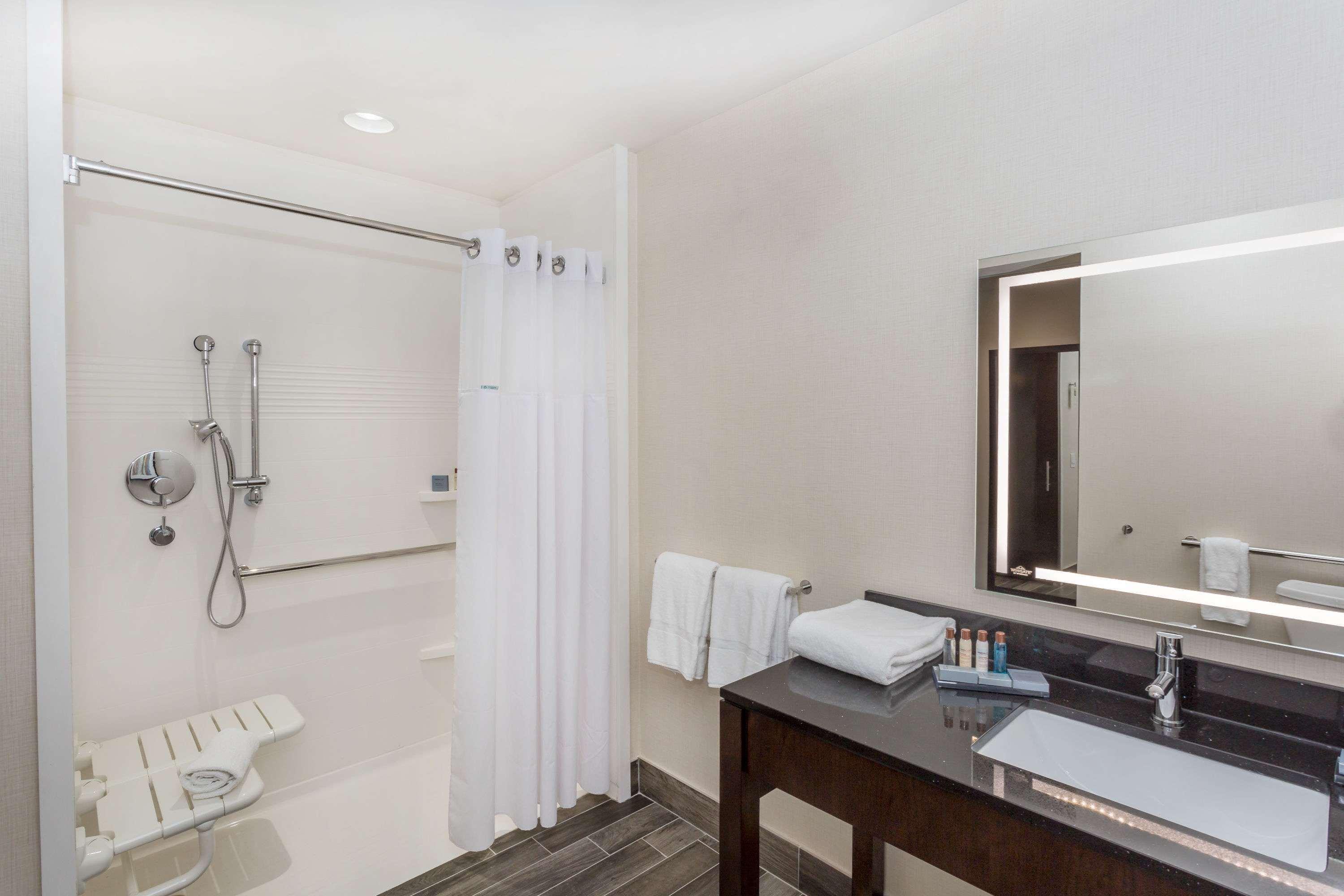 Hotel Wingate By Wyndham Miami Airport à Doral Extérieur photo