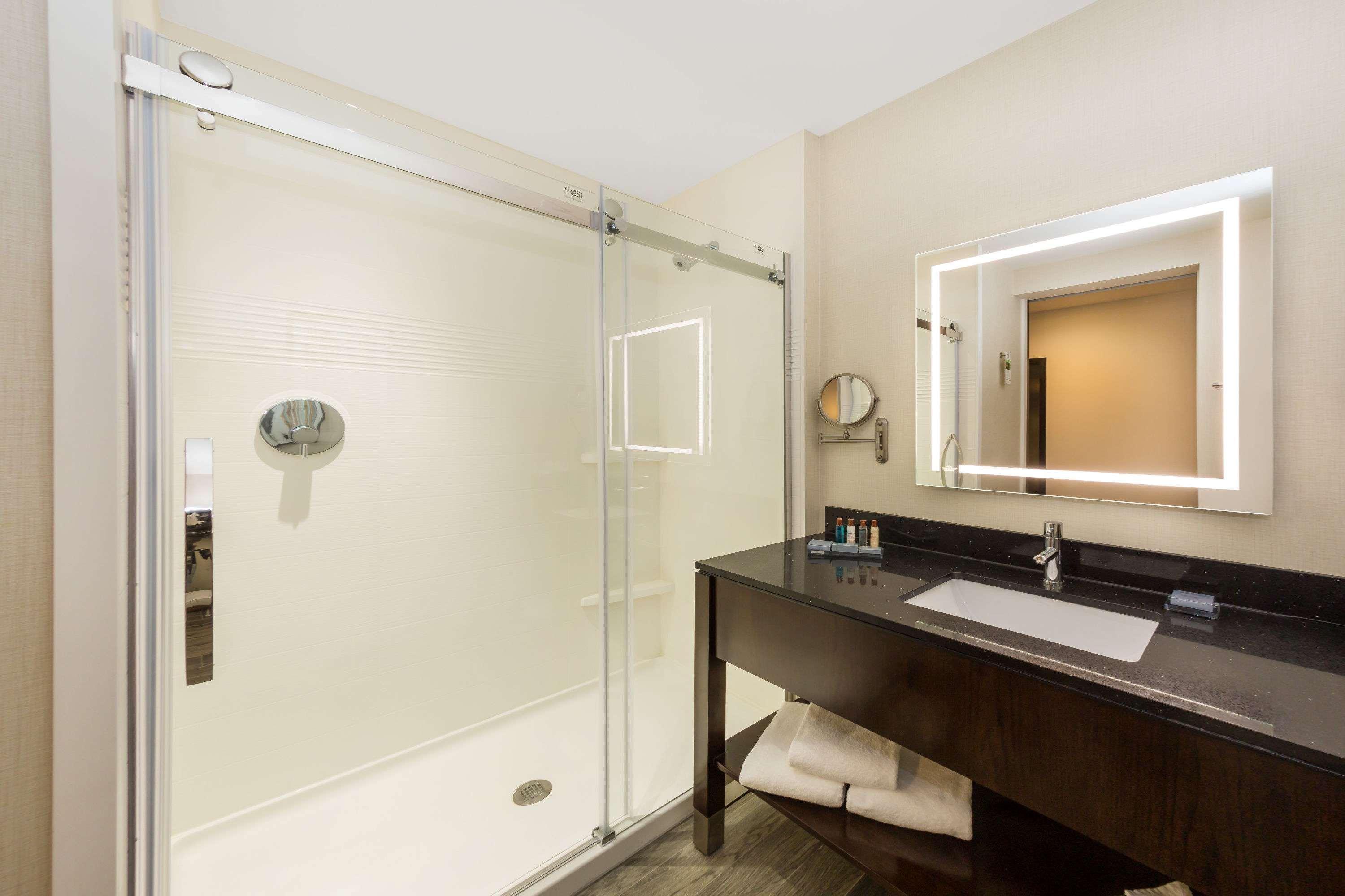 Hotel Wingate By Wyndham Miami Airport à Doral Extérieur photo