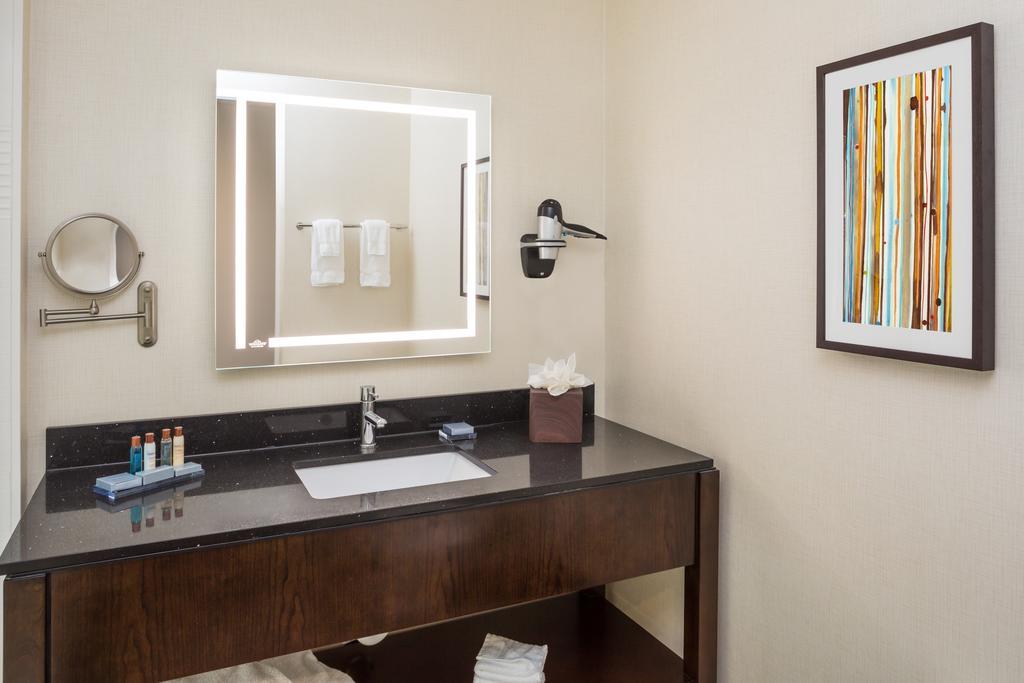 Hotel Wingate By Wyndham Miami Airport à Doral Extérieur photo